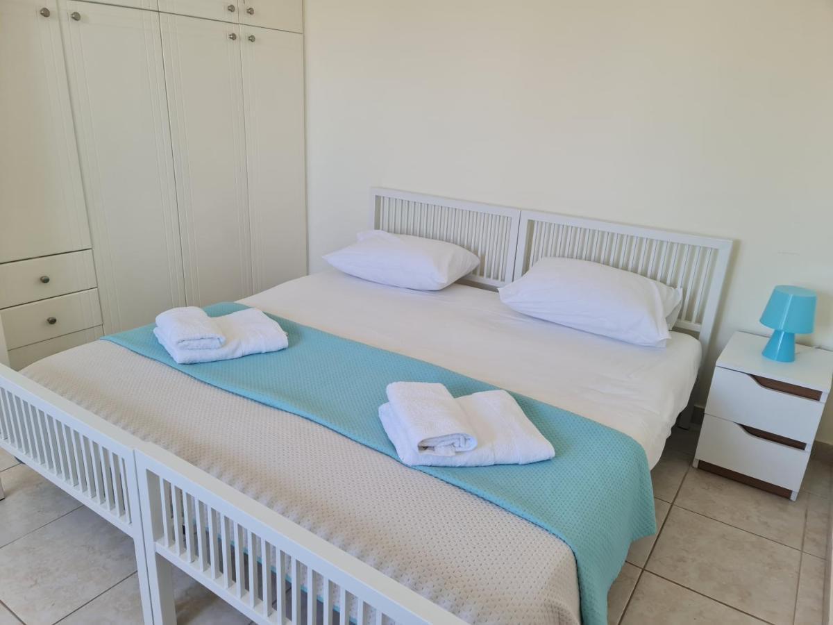 Stunning Views' Apartment With Pool Paphos Luaran gambar
