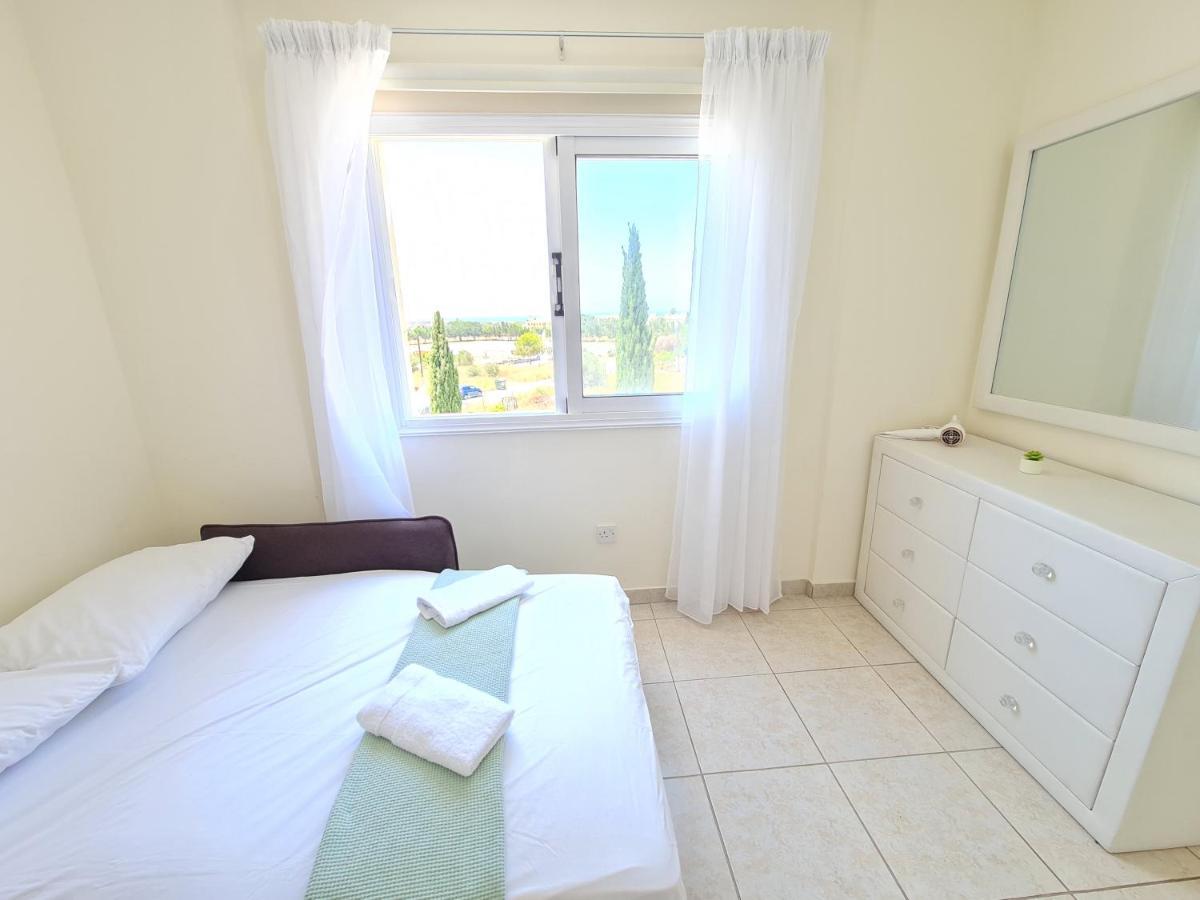 Stunning Views' Apartment With Pool Paphos Luaran gambar
