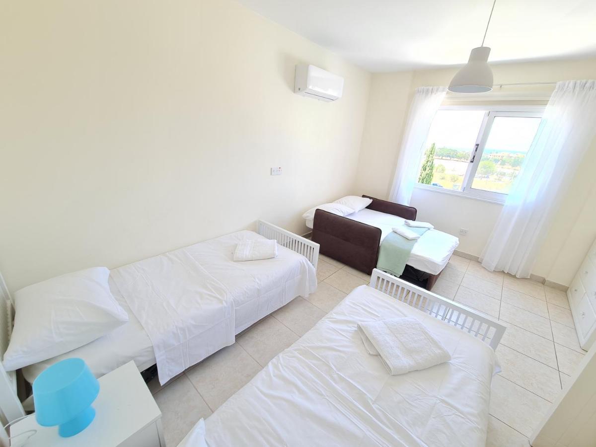 Stunning Views' Apartment With Pool Paphos Luaran gambar