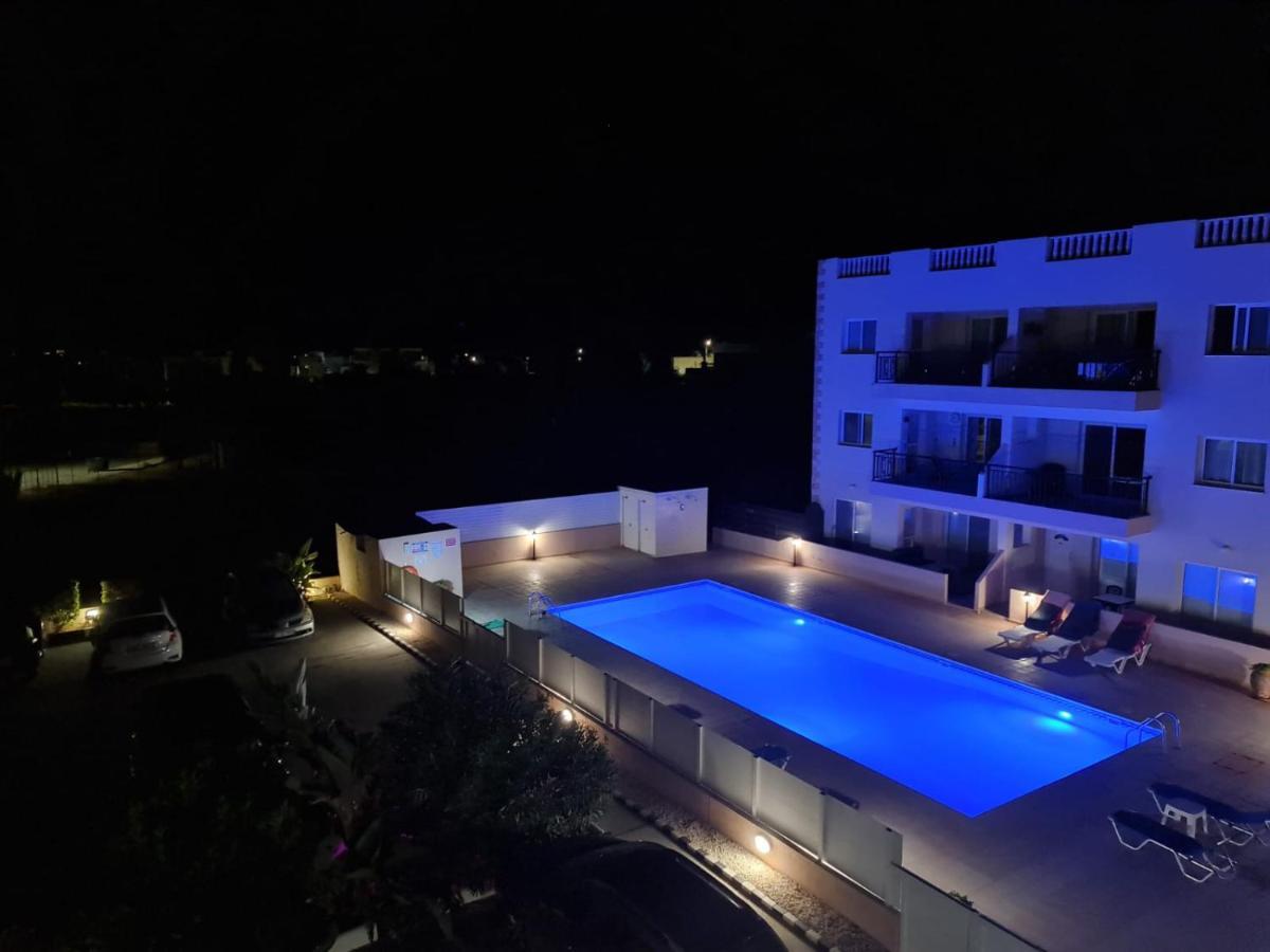 Stunning Views' Apartment With Pool Paphos Luaran gambar