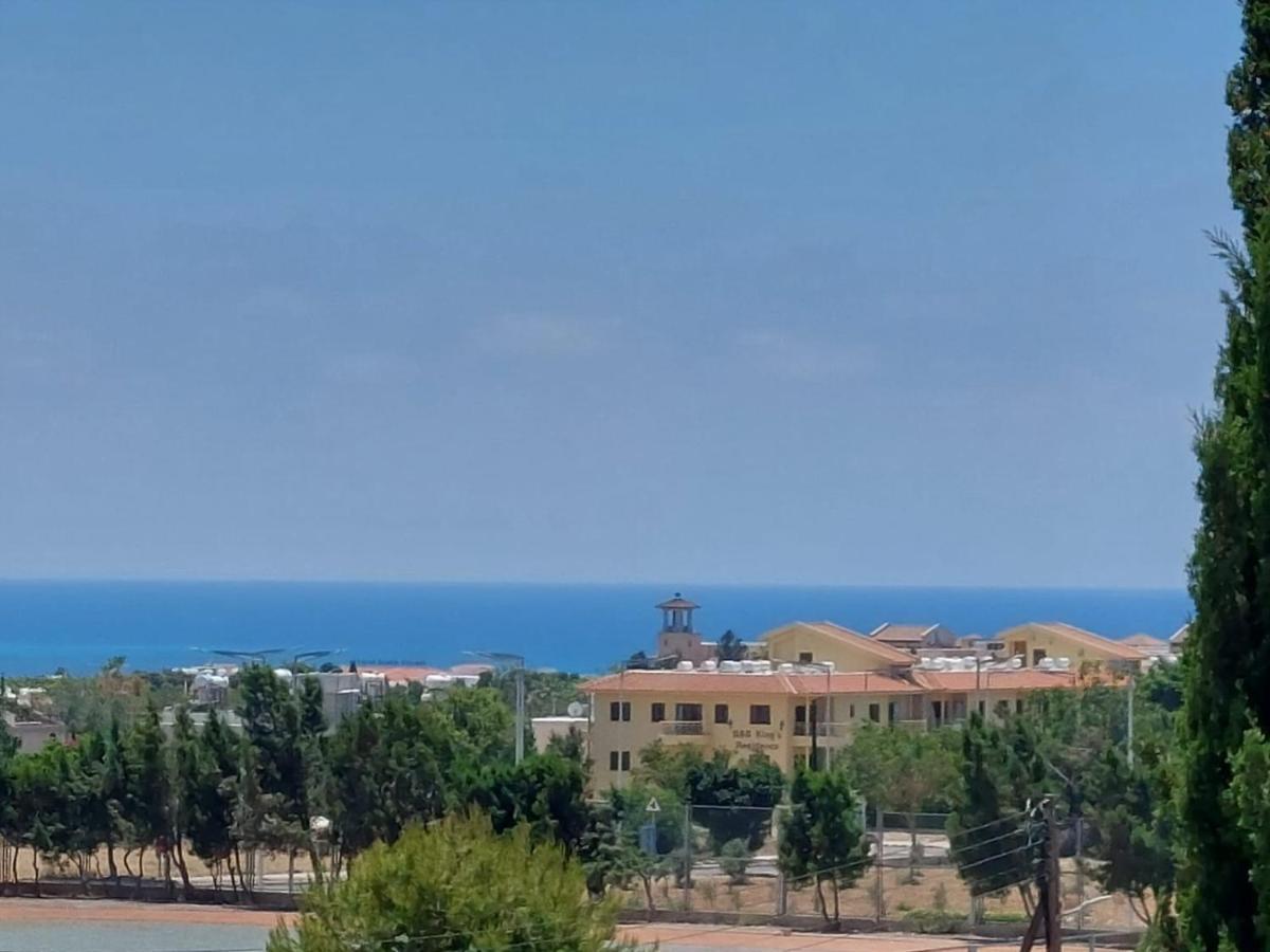 Stunning Views' Apartment With Pool Paphos Luaran gambar