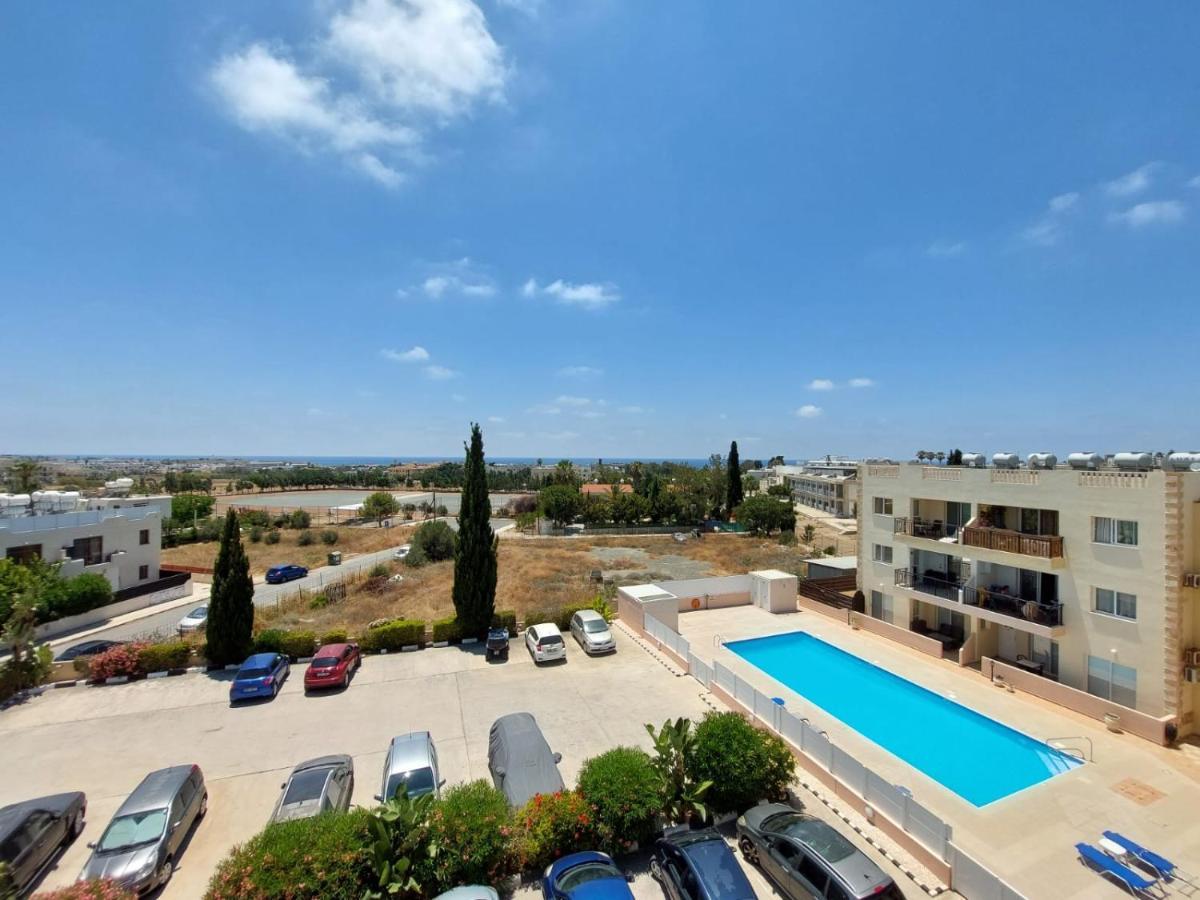 Stunning Views' Apartment With Pool Paphos Luaran gambar