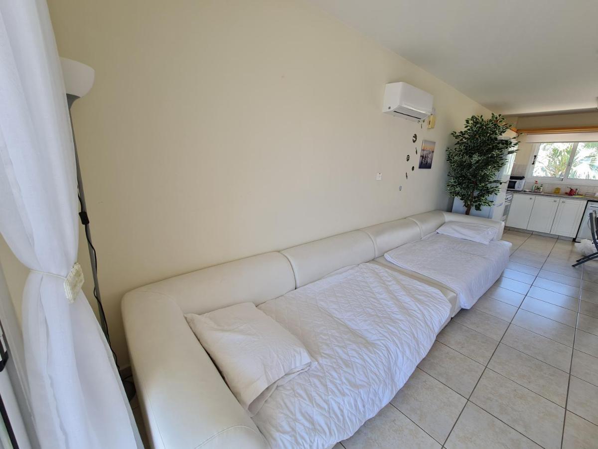 Stunning Views' Apartment With Pool Paphos Luaran gambar